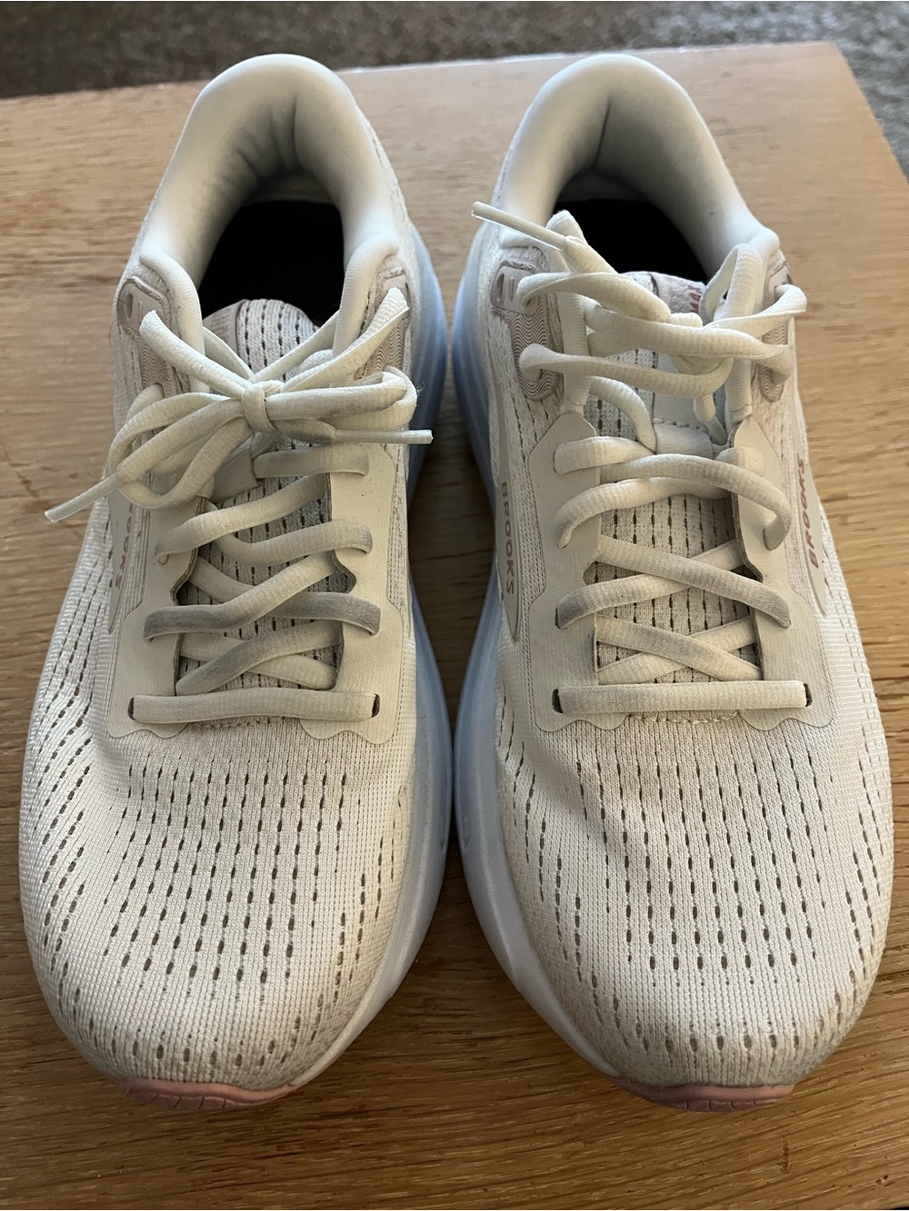 Brooks Ghost Max 2 Running Shoes Women's Size 8 B Coconut Milk Max Cushion